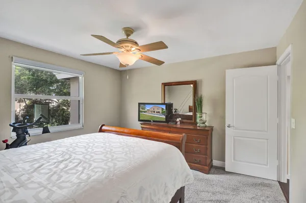 $1,100,000 | 6820 Northwest 73rd Street, Parkland, FL 33067