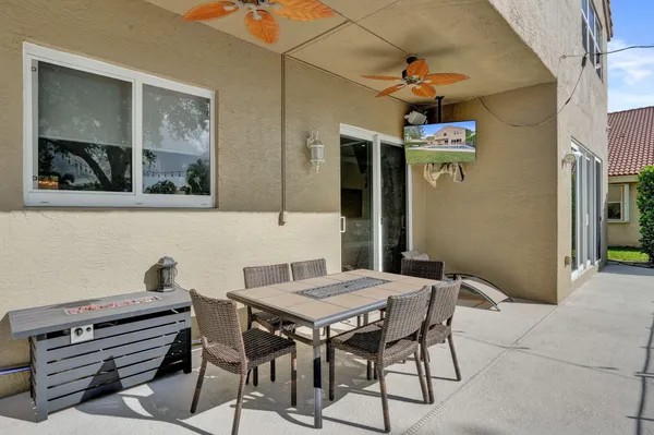 $1,100,000 | 6820 Northwest 73rd Street, Parkland, FL 33067