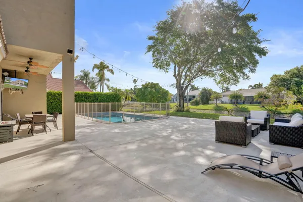 $1,100,000 | 6820 Northwest 73rd Street, Parkland, FL 33067