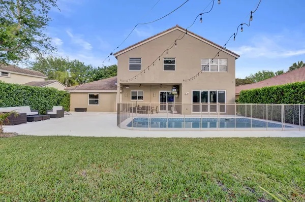 $1,100,000 | 6820 Northwest 73rd Street, Parkland, FL 33067