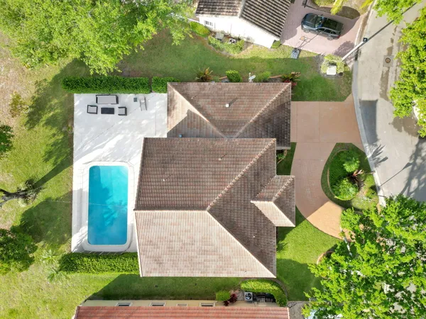 $1,100,000 | 6820 Northwest 73rd Street, Parkland, FL 33067