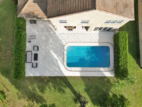 $1,100,000 | 6820 Northwest 73rd Street, Parkland, FL 33067