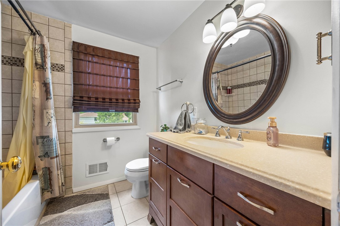 744 English Road Greece, NY 14616 - Photo 24 of 36