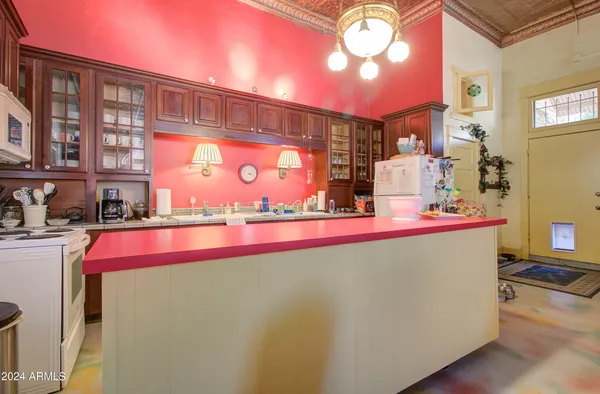 $750,000 | 198 Chisholm Avenue, Miami, AZ 85539