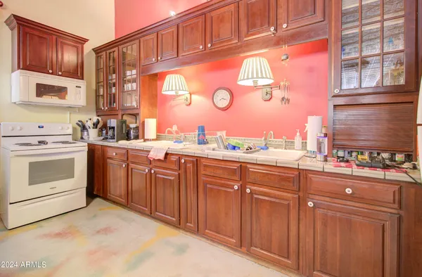 $750,000 | 198 Chisholm Avenue, Miami, AZ 85539