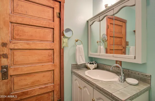 $750,000 | 198 Chisholm Avenue, Miami, AZ 85539