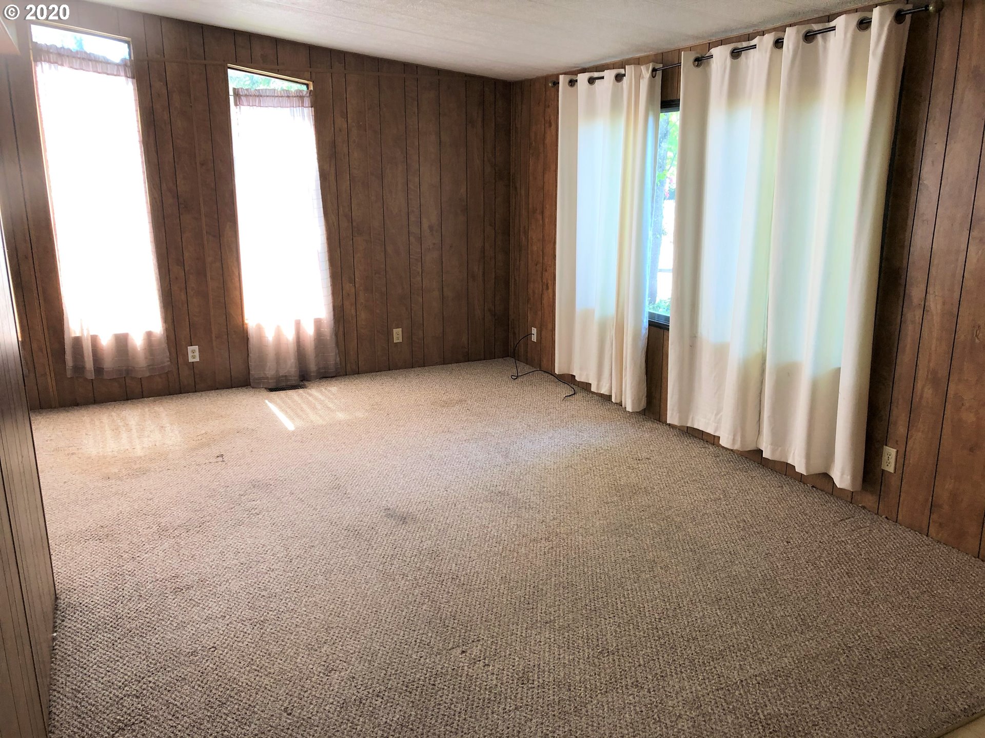 544 South 53rd Street Springfield, OR 97478 - Photo 7 of 12