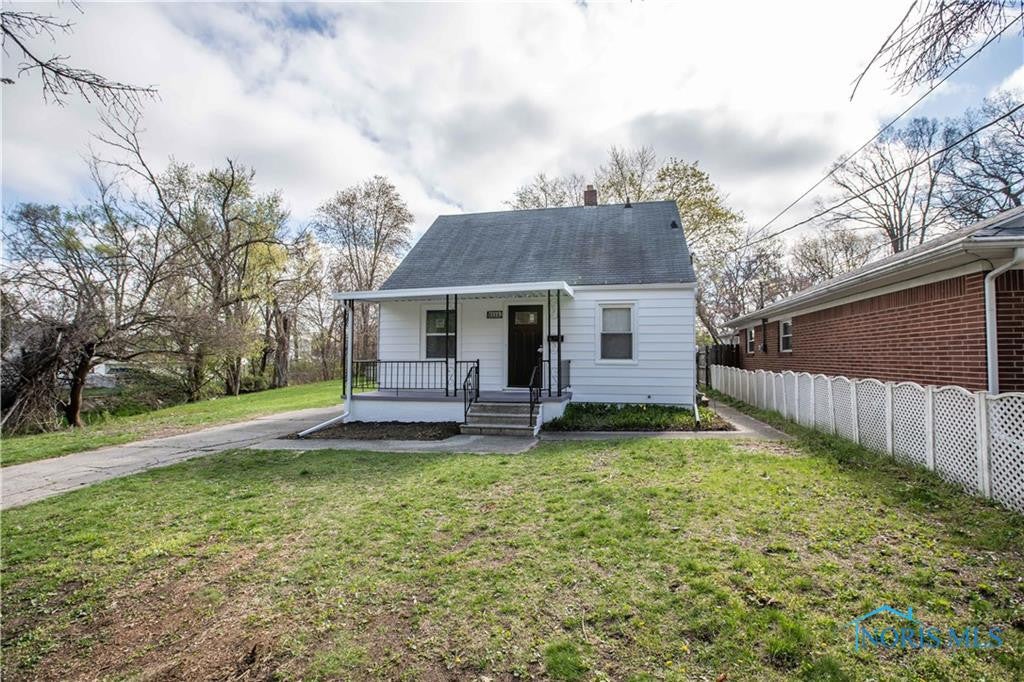 5526 Ruth Avenue Toledo, OH 43613 - Photo 2 of 27 Gallery Image 2