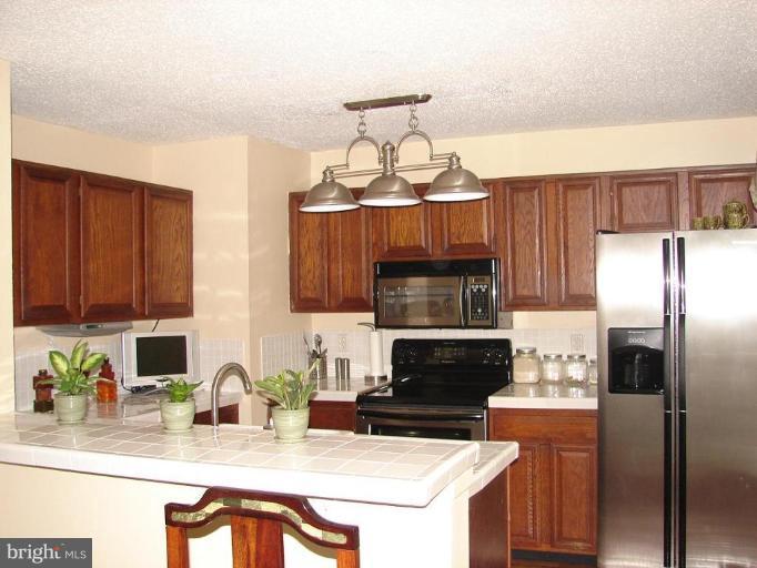 2410 Ridgehampton Court Reston, VA 20191 - Photo 5 of 11 Kitchen