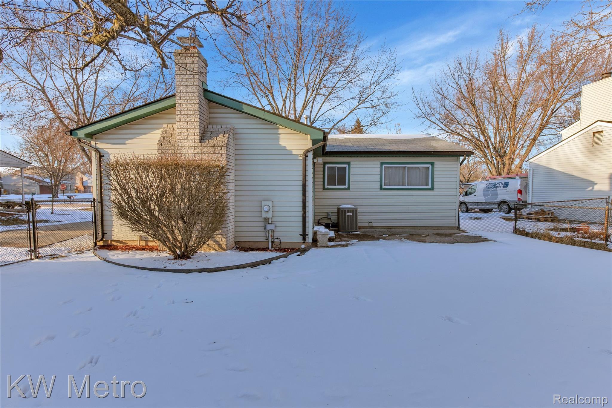 34622 Devonshire Road New Baltimore, MI 48047 - Photo 25 of 27 34622 Devonshire Rd - HD Drone Photography-8.jpg