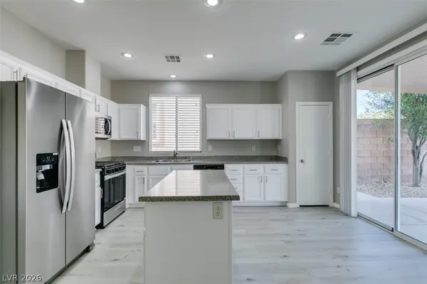 $2,275 | 10928 Sutter Hills Avenue, Las Vegas, NV 89144