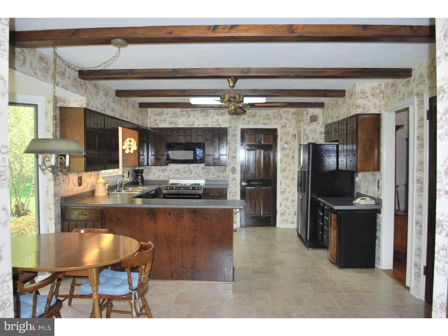 13 Far View Road Chalfont, PA 18914 - Photo 8 of 23 Kitchen