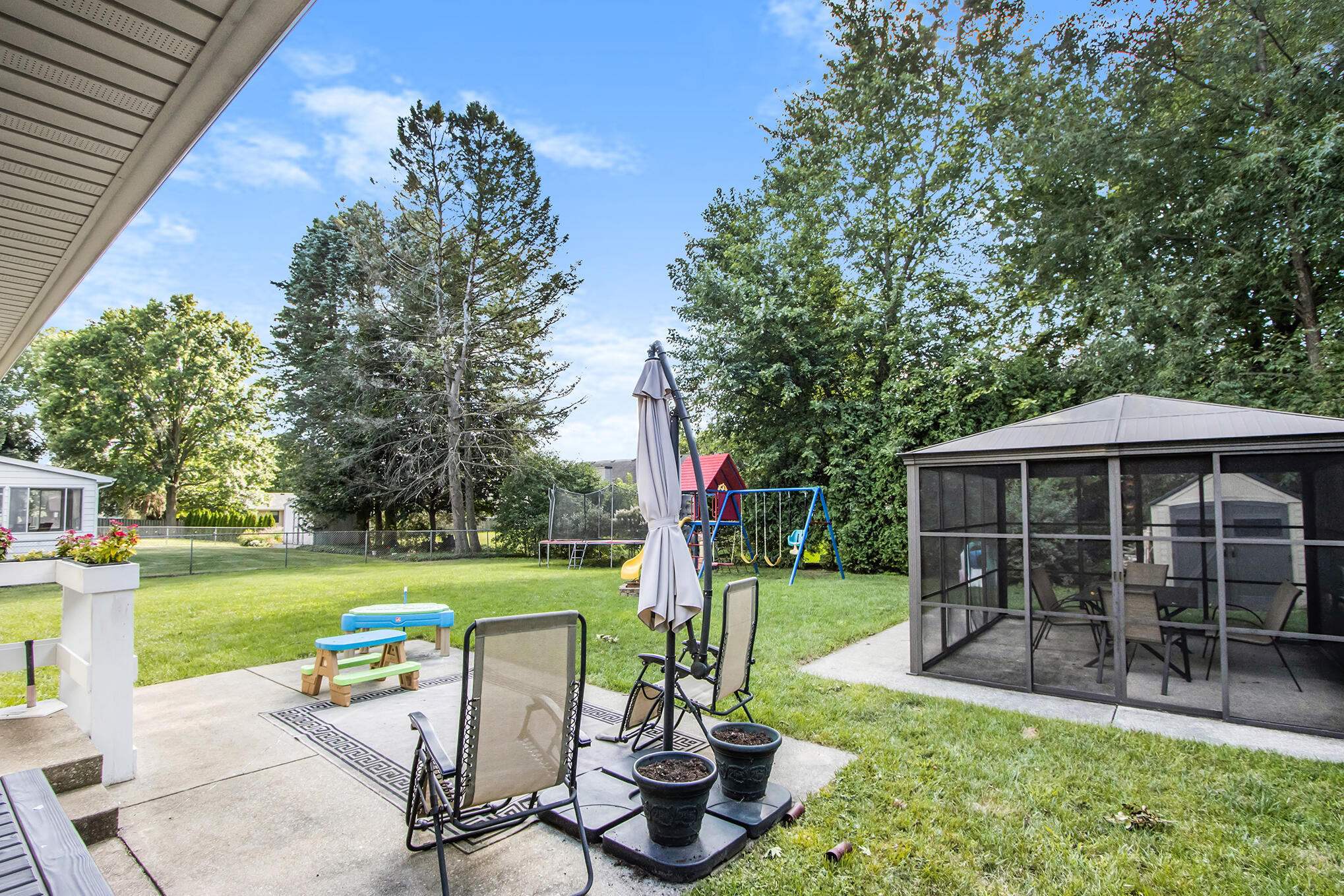 819 Northampton Road Kalamazoo, MI 49006 - Photo 24 of 27 819Northhampton_47