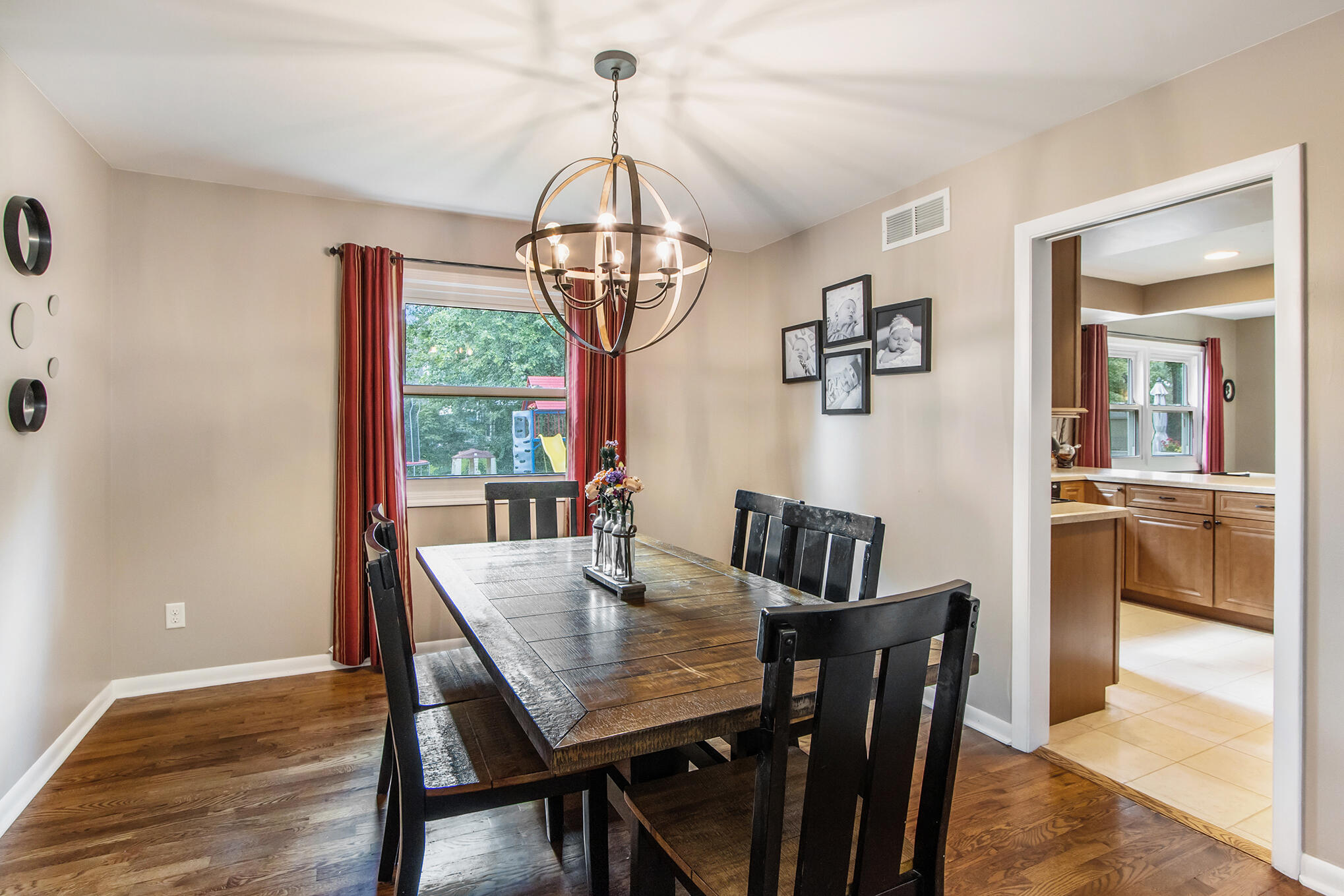 819 Northampton Road Kalamazoo, MI 49006 - Photo 5 of 27 819Northhampton_23