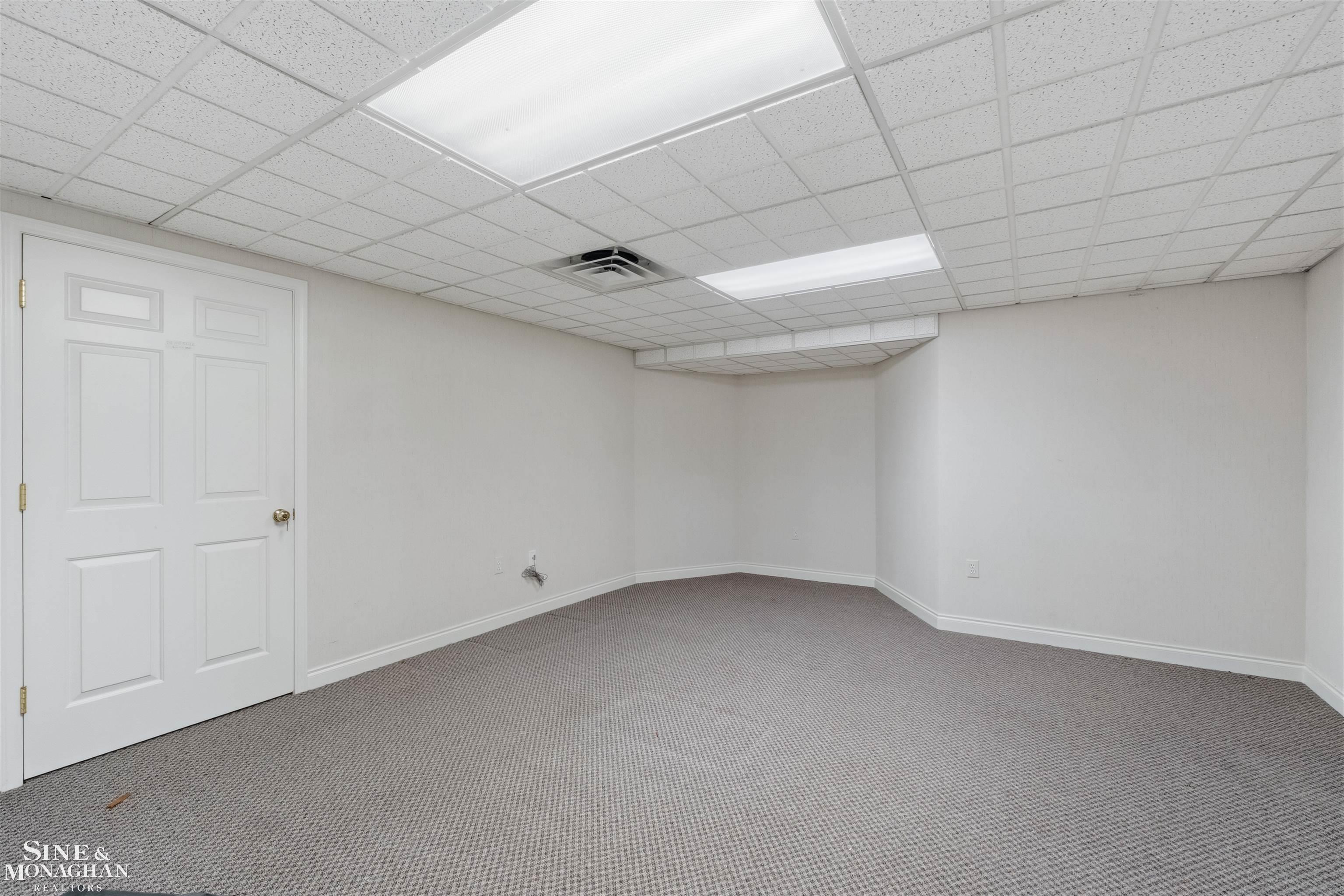 159 Cloverly Road Grosse Pointe Farms, MI 48236 - Photo 58 of 77 Gallery Image 58