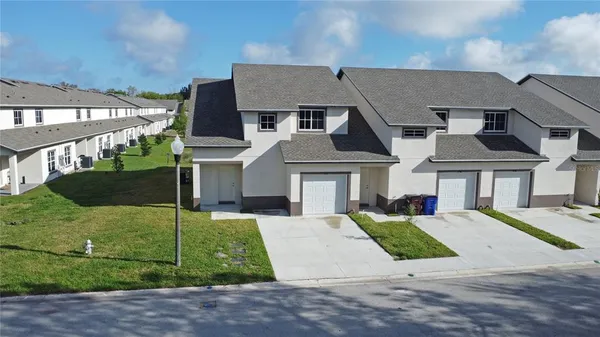 $1,950 | 1744 Barton Towne Circle, St. Cloud, FL 34769