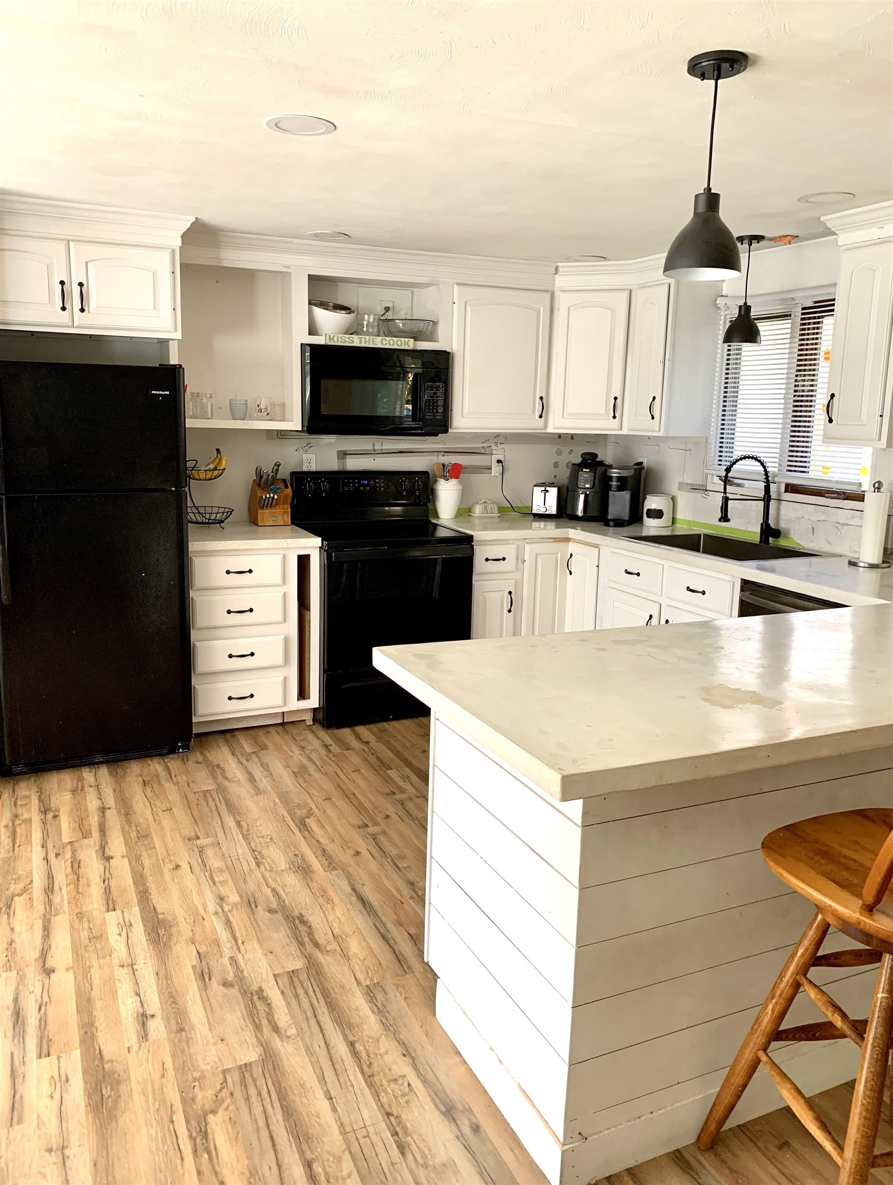 226 Dutile Road Belmont, NH 03220 - Photo 4 of 27