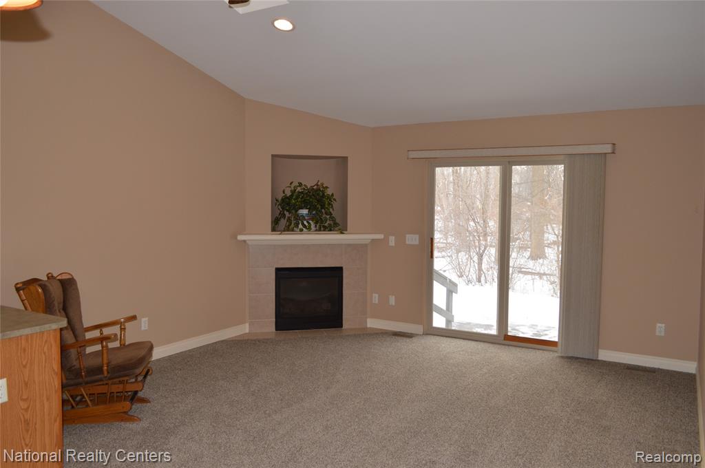 9642 Nook Road, Unit 7 Algonac, MI 48001 - Photo 5 of 15