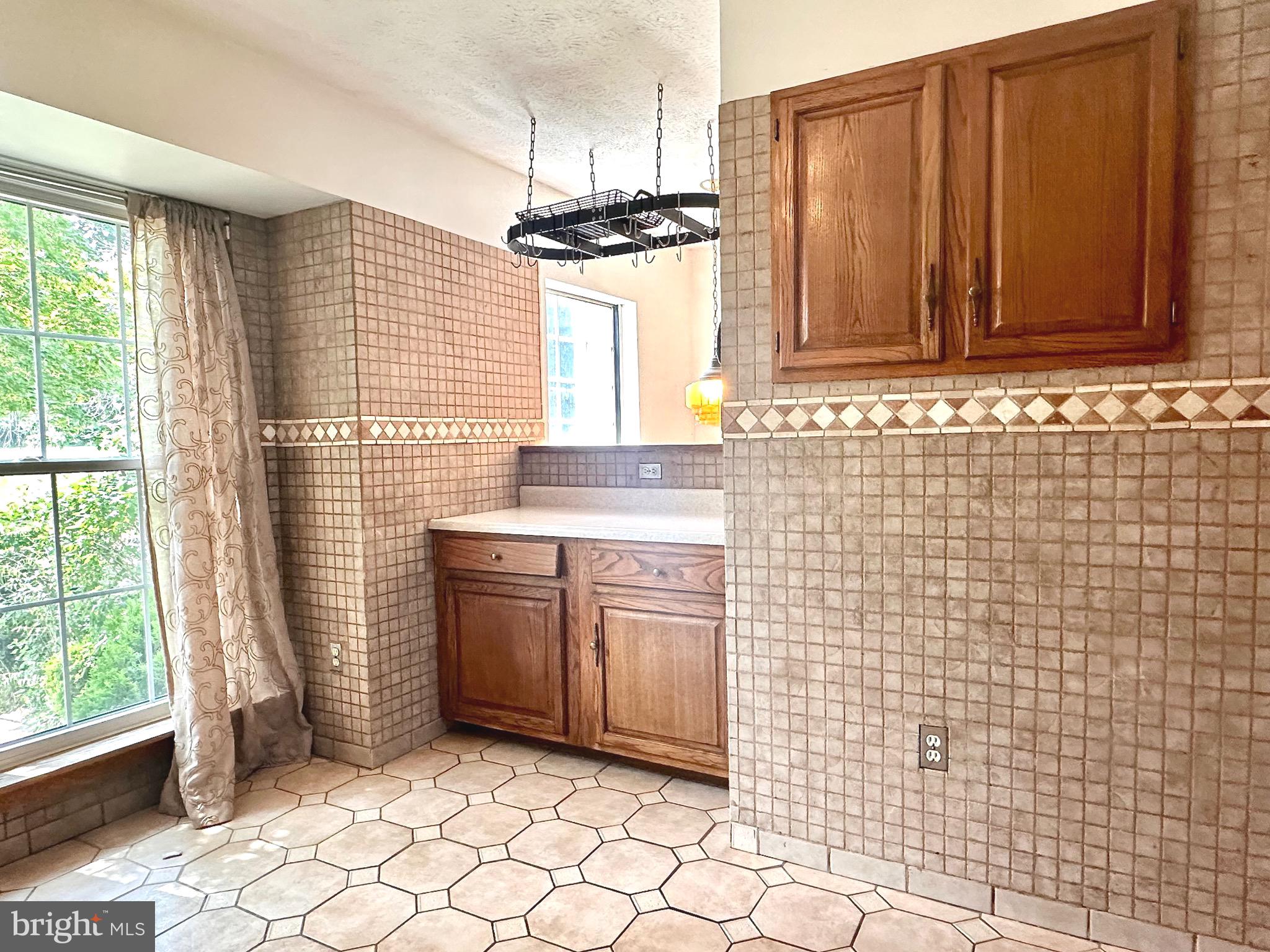 689 Clearview Avenue Hampstead, MD 21074 - Photo 7 of 28