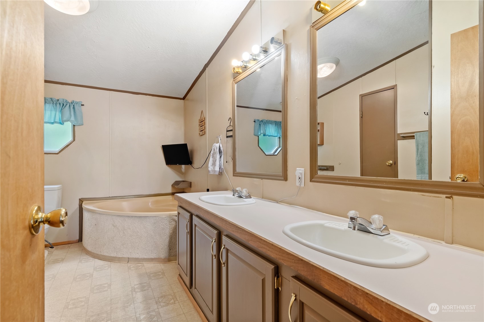 130 West Prairie Loop Road Elma, WA 98541 - Photo 21 of 37 Gallery Image 21