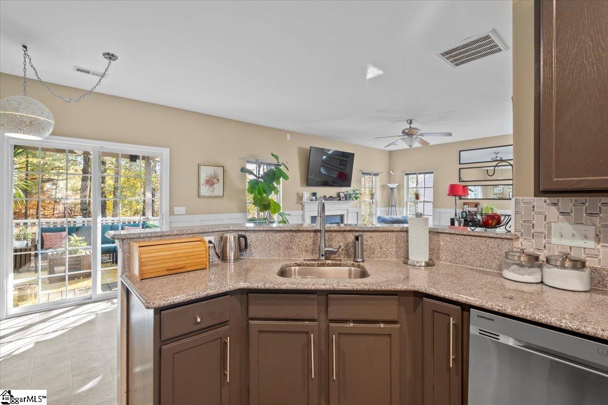 205 Woodvine Way Mauldin, SC 29662 - Photo 11 of 36 Gallery Image 11