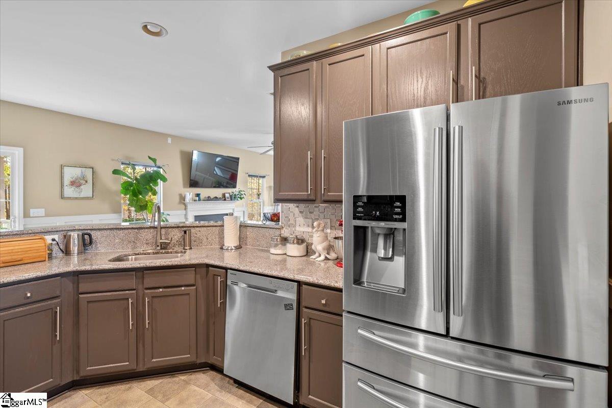 205 Woodvine Way Mauldin, SC 29662 - Photo 9 of 36 Gallery Image 9