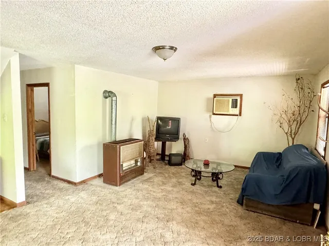 $164,000 | 624 Lake Placid Road, Stover, MO 65078