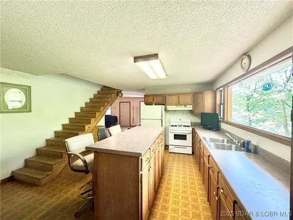 $164,000 | 624 Lake Placid Road, Stover, MO 65078