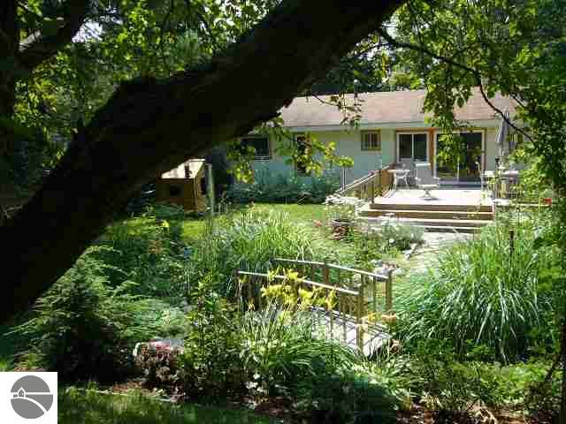 550 Bloomfield Road Traverse City, MI 49686 - Photo 8 of 12 1700750-7.JPG