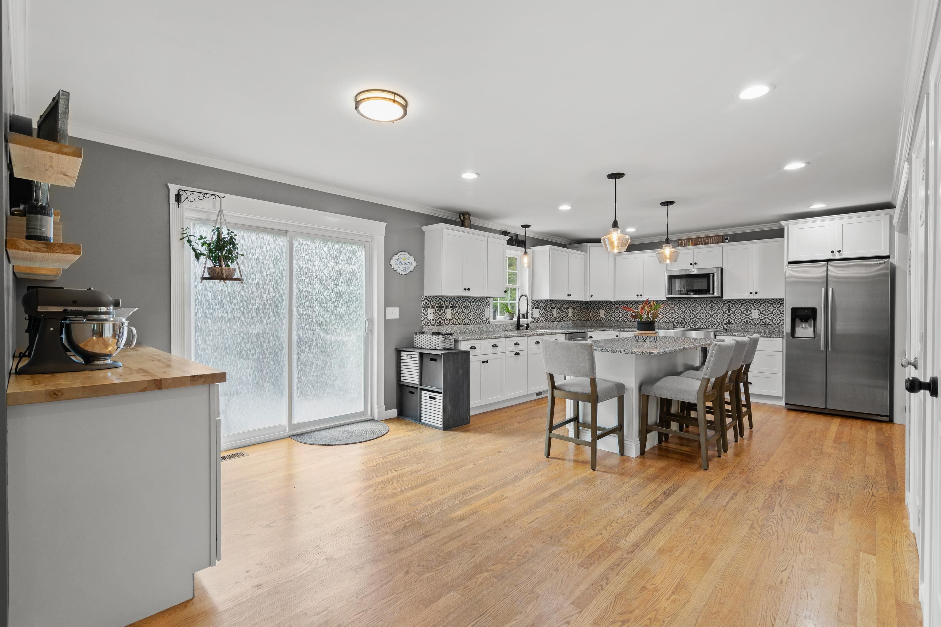 142 Mountain Road Epsom, NH 03234 - Photo 10 of 40 Gallery Image 10