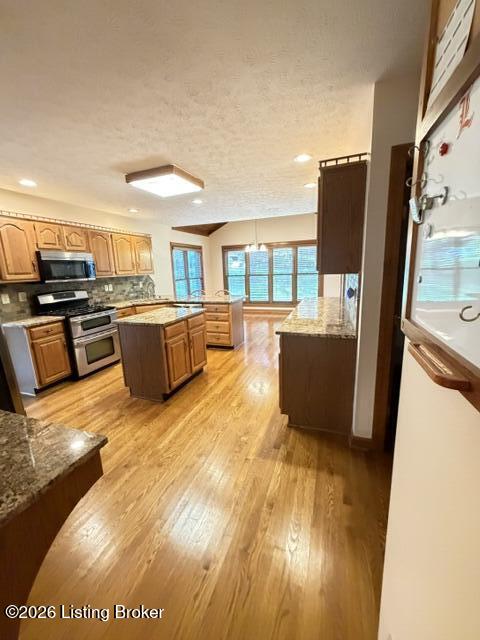 703 Foxgate Road Louisville, KY 40223 - Photo 4 of 32 IMG_2406