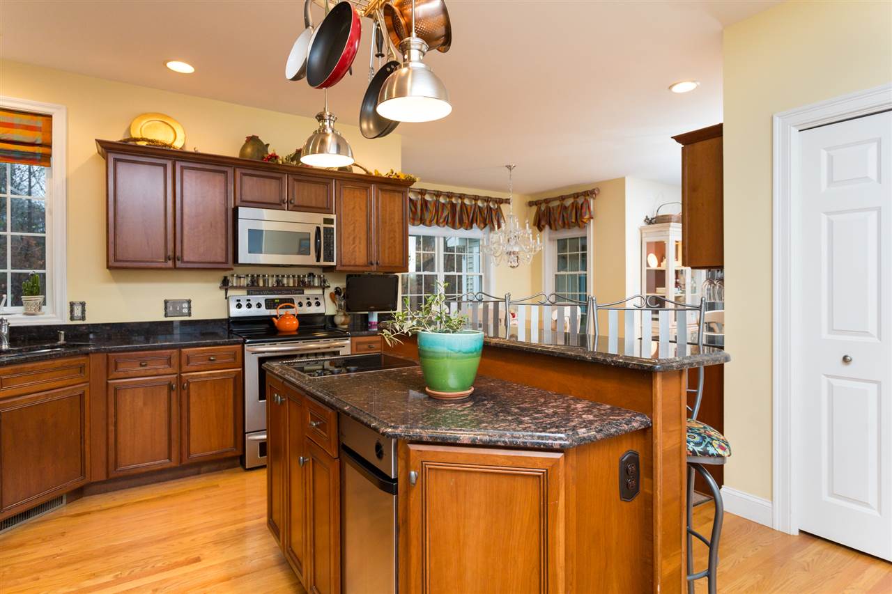 12 Spruce Lane Stratham, NH 03885 - Photo 14 of 40 Gallery Image 14
