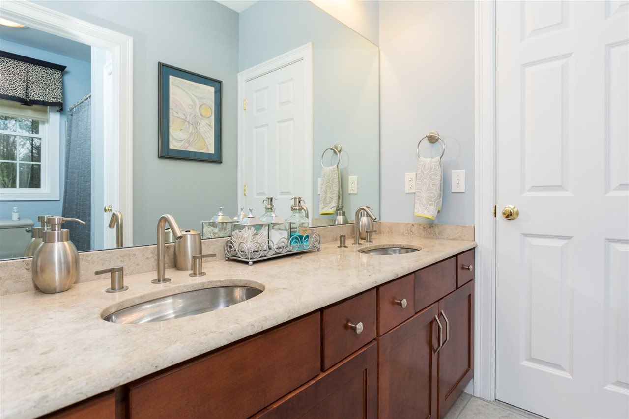 12 Spruce Lane Stratham, NH 03885 - Photo 29 of 40 Gallery Image 29