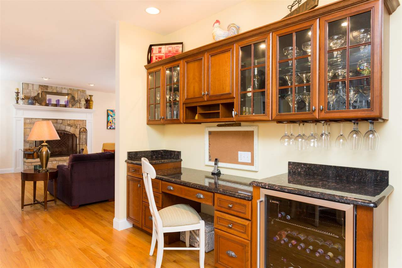 12 Spruce Lane Stratham, NH 03885 - Photo 9 of 40 Gallery Image 9