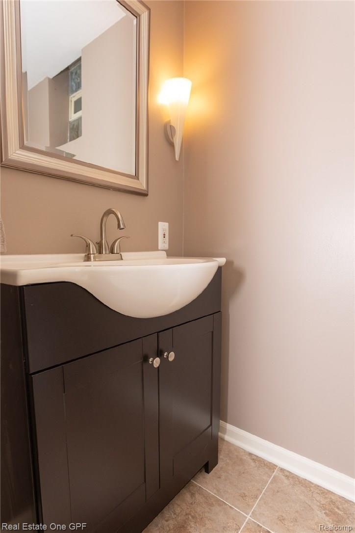 550 Shelden Road Grosse Pointe, MI 48236 - Photo 29 of 32 266D6A0292.jpg