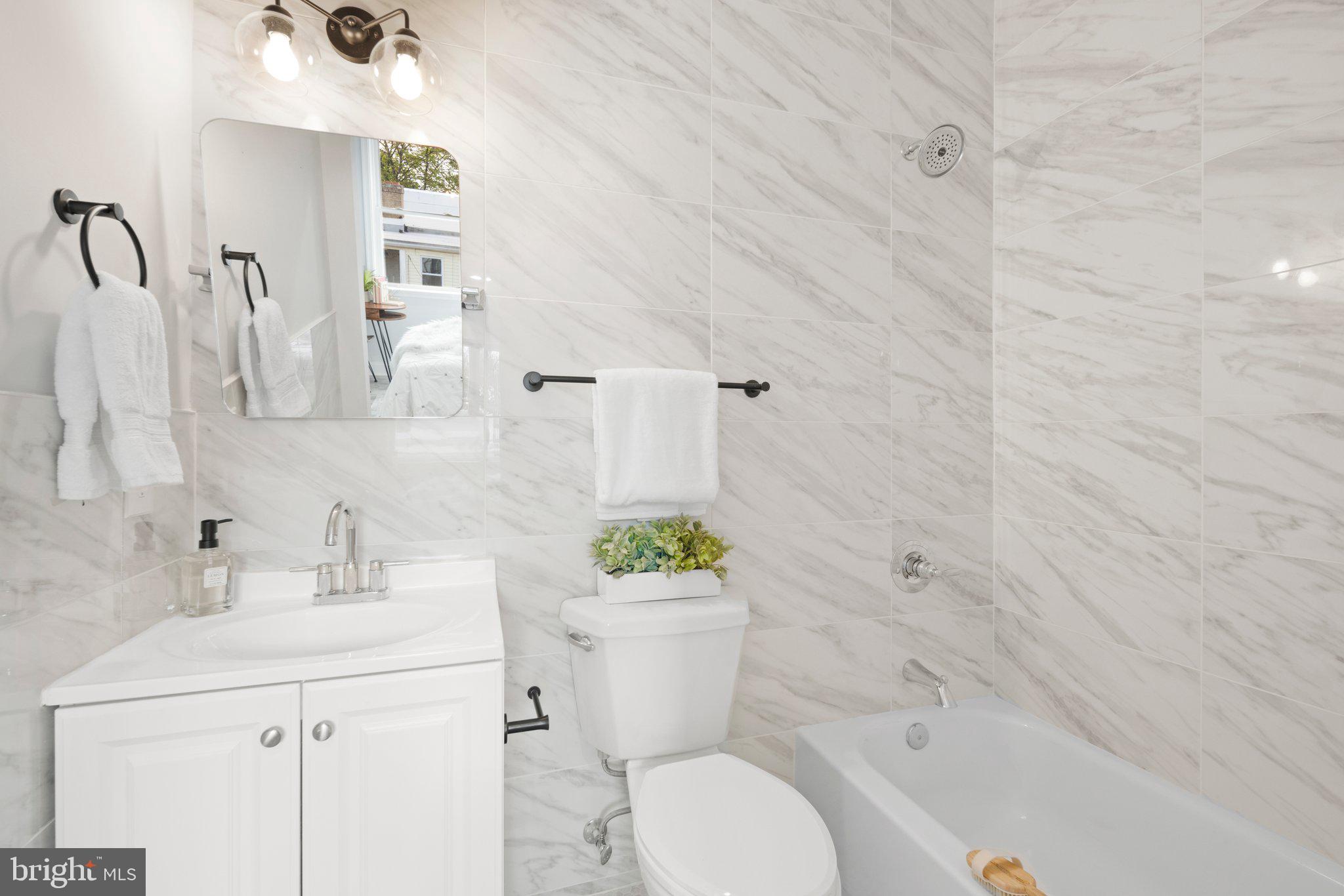 1111 Holbrook Terrace Northeast Washington, DC 20002 - Photo 9 of 30 Common Area Bathroom