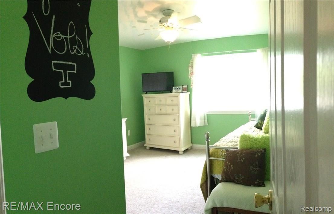 2323 Hummer Lake Road Oxford, MI 48371 - Photo 22 of 44 Upstairs bedroom (2).JPG