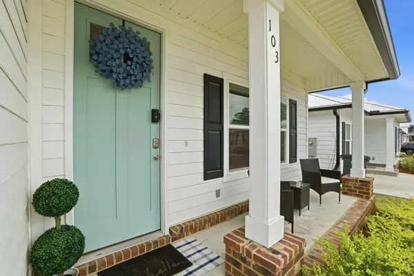 $292,000 | 103 Penny Lane, Valparaiso, FL 32580