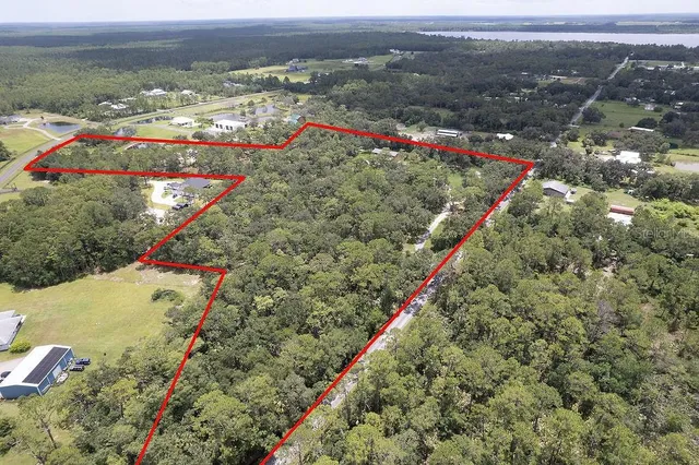 an aerial view of a houses