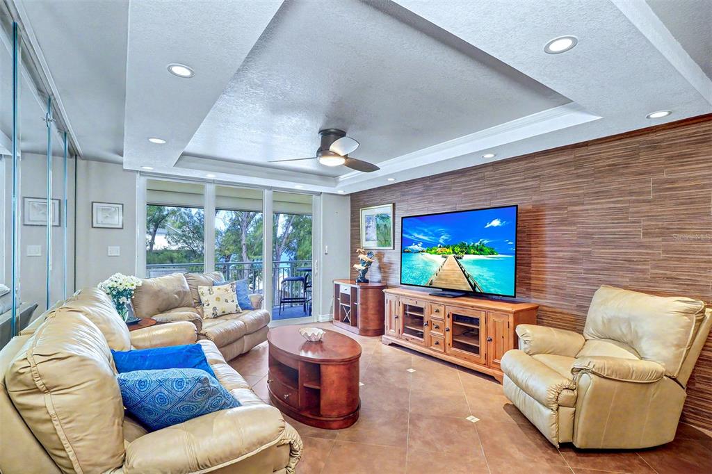 2504 Gulf Boulevard, Unit 304 Indian Rocks Beach, FL 33785 - Photo 9 of 58