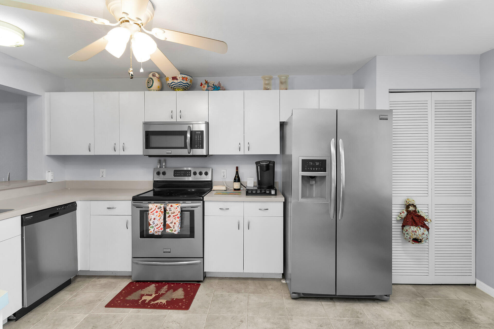 409 Gabriel Circle, Unit 2207 Naples, FL 34104 - Photo 8 of 25 Kitchen 2