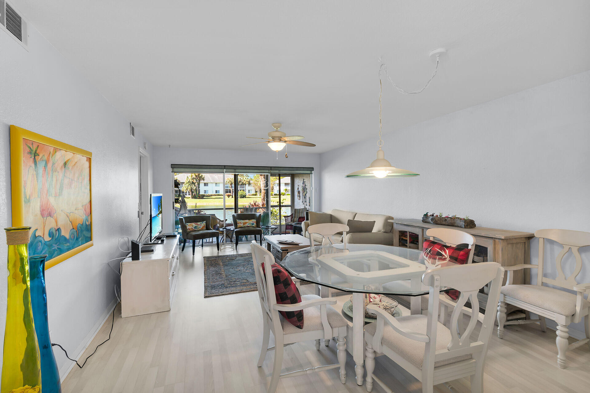 409 Gabriel Circle, Unit 2207 Naples, FL 34104 - Photo 9 of 25 Dining room