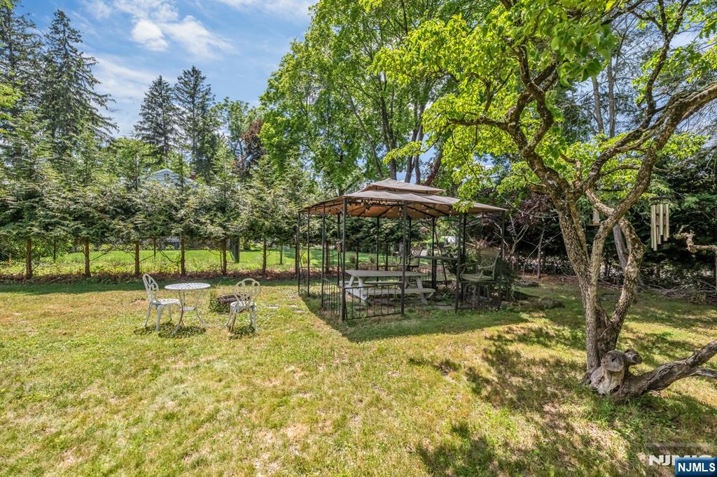 310 Ruckman Road Closter, NJ 07624 - Photo 27 of 30