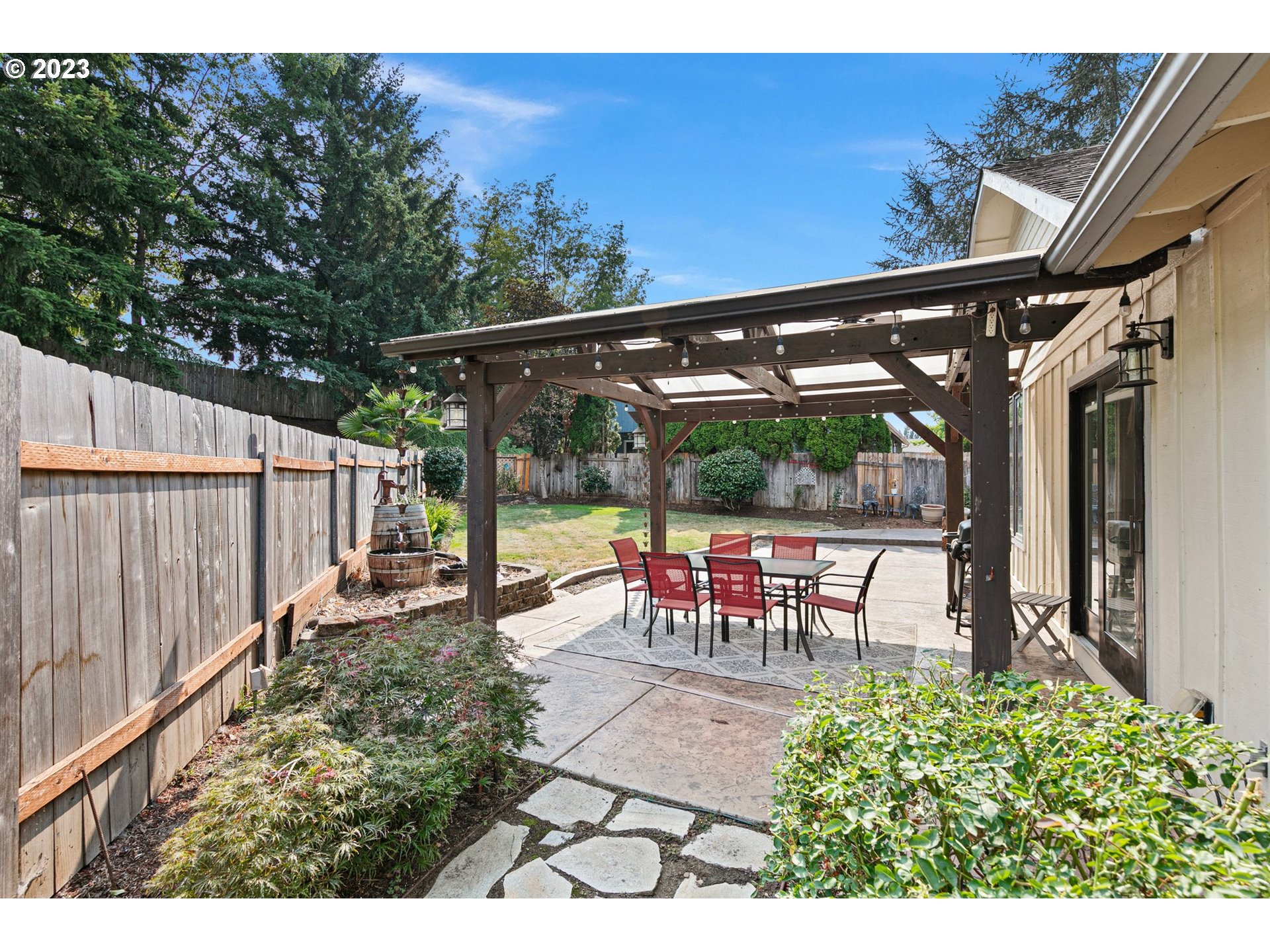 184 73rd Place Springfield, OR 97478 - Photo 43 of 48 a view of a porch with furniture and a yard