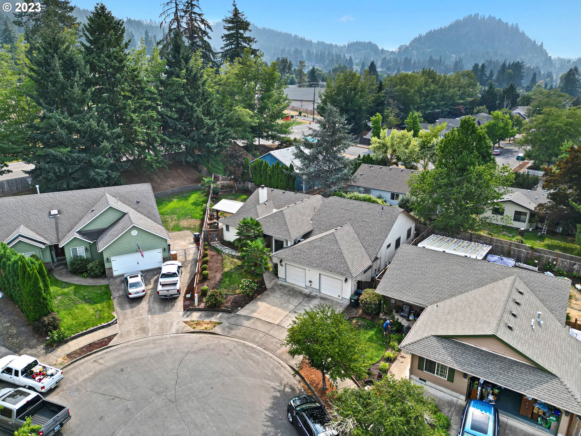 184 73rd Place Springfield, OR 97478 - Photo 46 of 48 an aerial view of multiple house