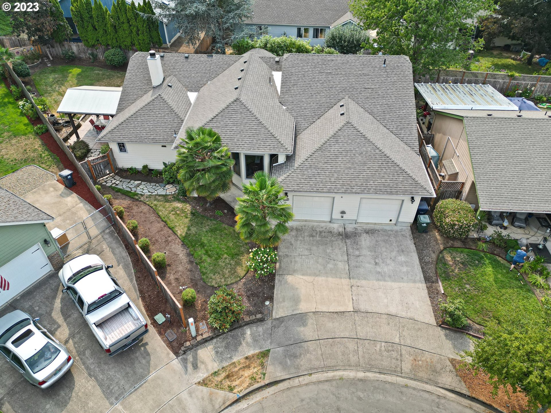 184 73rd Place Springfield, OR 97478 - Photo 47 of 48 an aerial view of a house with a garden