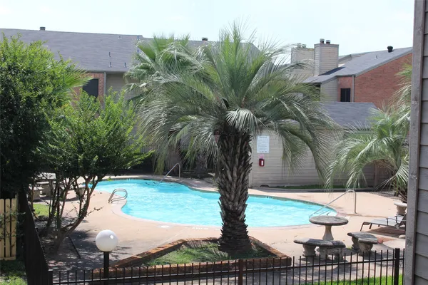 $925 | 16111 Aspenglenn Drive, Unit 609, Houston, TX 77084