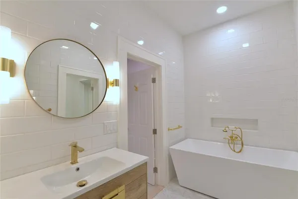 $365,000 | 5416 4th Avenue West, Bradenton, FL 34209