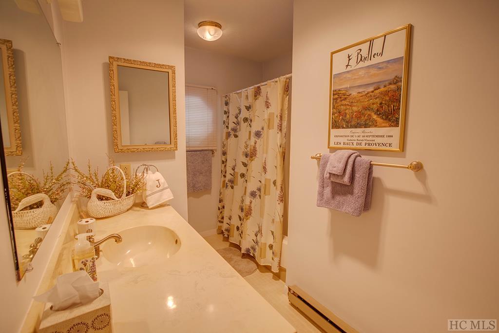76 Overlook Road Highlands, NC 28741 - Photo 11 of 17 Gallery Image 11