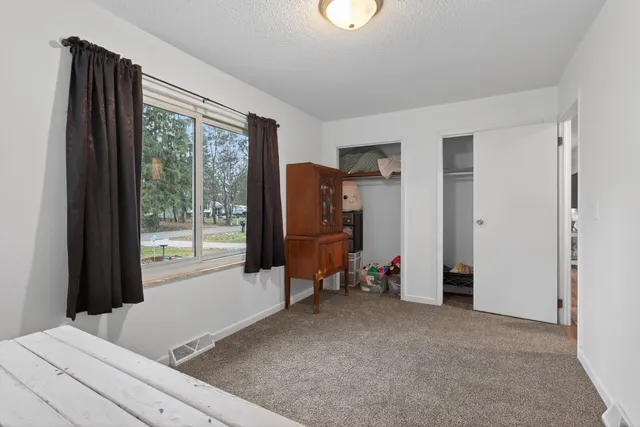 $209,900 | 472 Maitland Drive, Horton, MI 49246